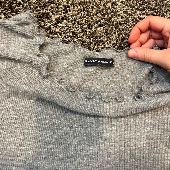 Brandy Melville Anya Ribbed Off the Shoulder T-shirt Ribbed Top Gray - Picture 4 of 4